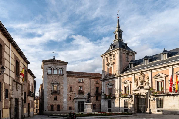 Madrid 'in tarihi merkezinde Plaza de la Villa