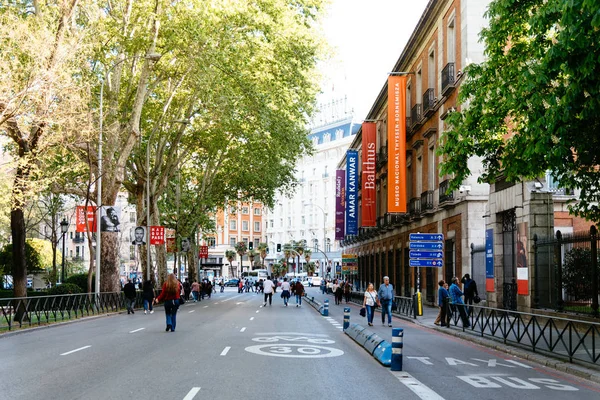 Museo Thyssen-Bornemisza en el Paseo del Prado de Madrid. Es un museo de arte situado cerca del Museo del Prado — Foto de Stock