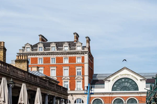 Vista del Museo del Transporte de Londres en Covent Garden en Londres —  Fotos de Stock