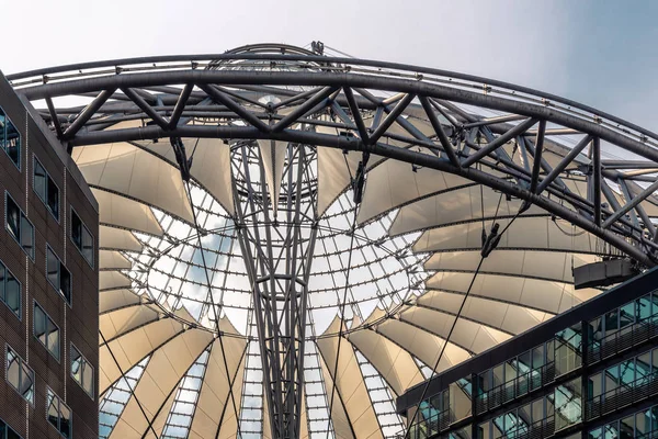 El Sony Center en Postdamer Platz de Berlín — Foto de Stock