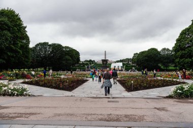 Oslo 'da Gustav Vigeland' ın granit heykelleriyle ünlü bir park olan Frogner Park Manzarası