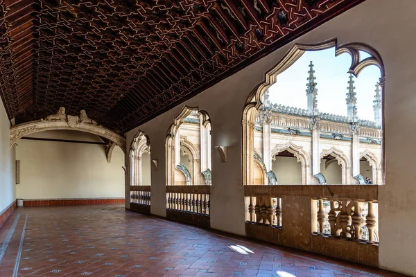Klášter kláštera San Juan de los Reyes v Toledu, Španělsko — Stock fotografie