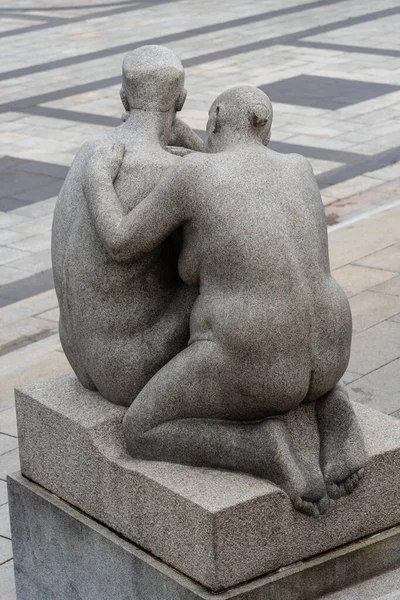 Escultura de Gustav Vigeland no Parque Frogner, um famoso parque público em Oslo — Fotografia de Stock