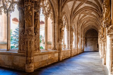 Toledo, İspanya 'daki San Juan de los Reyes Manastırı.