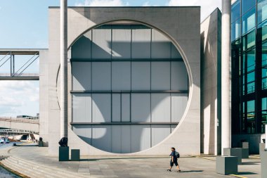 Berlin 'deki Elisabeth Luders Modern Mimari Binası