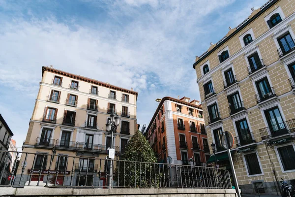 Vista de la calle vacía en el centro de Madrid — Foto de Stock