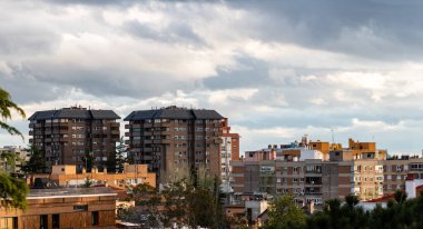 Madrid 'de gün batımında şehir manzarası