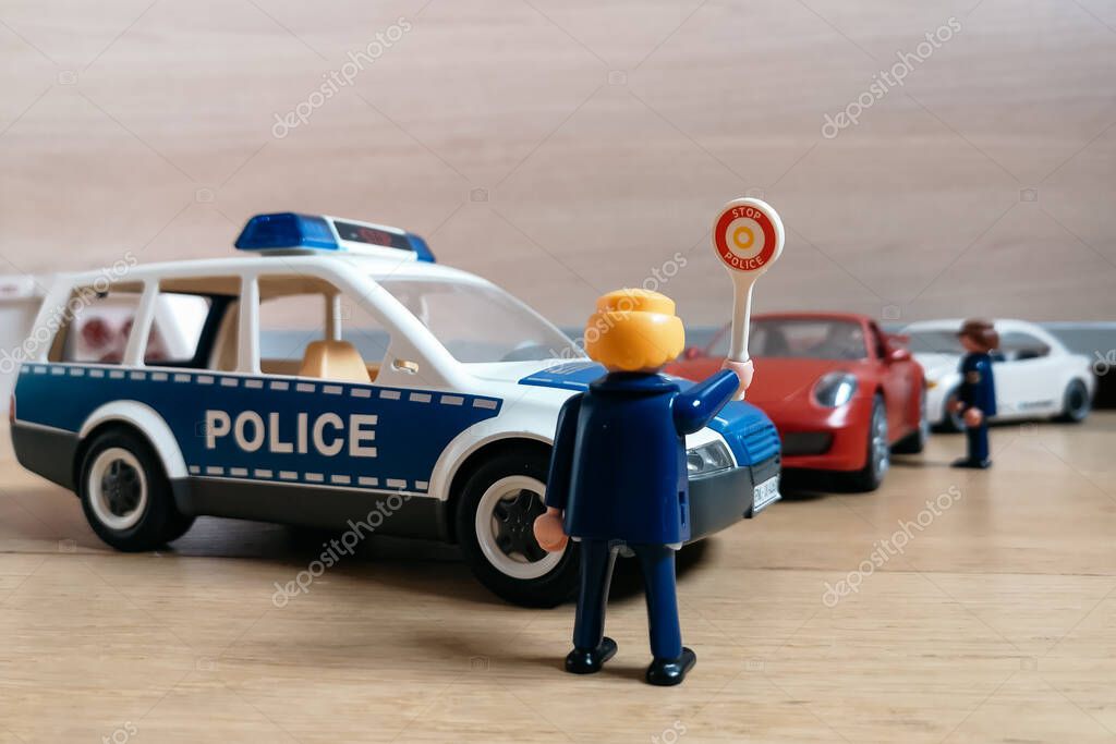 Polica Playmobil Video Polizia Playmobil Figurine In Scena Che