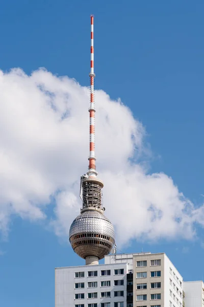 Cityscape Berlína s mrakodrapem a televizní věží — Stock fotografie