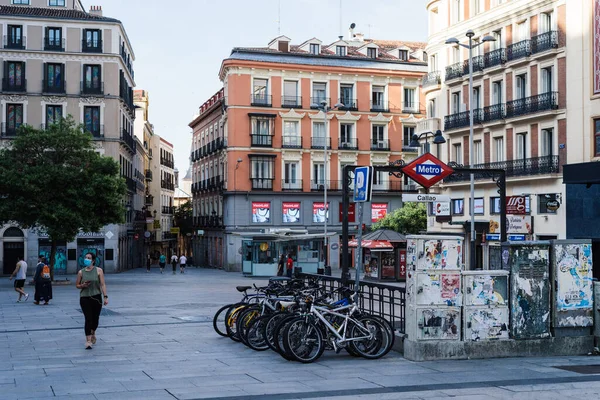 Blick auf den Callao-Platz während der Pandemie Covid-19 in Madrid — Stockfoto