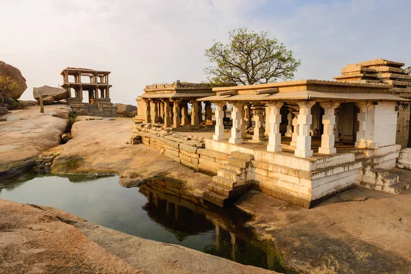 Hampi antik tapınak kalıntıları — Stok fotoğraf