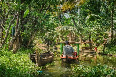 Alleppey 'deki turist teknesi
