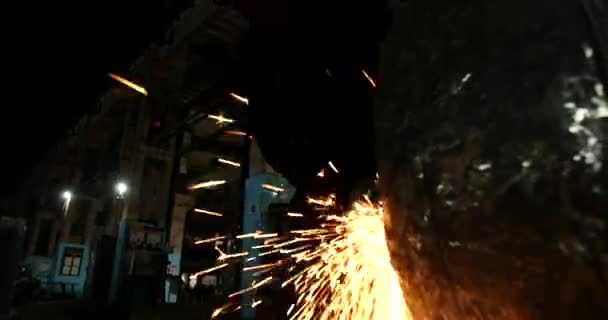 Male Hand Cuts Pieces Water Pipe Angle Grinder Cutting Steel — Stock Video