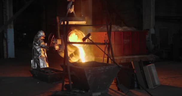 Hard Work Foundry Metal Smelting Furnace Steel Mill Molten Metal — Stock Video