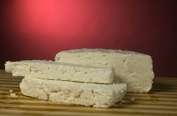Ιταλικό Μαλακό Τυρί Από Αγελαδινό Γάλα Μπορντό Φόντο — Φωτογραφία Αρχείου