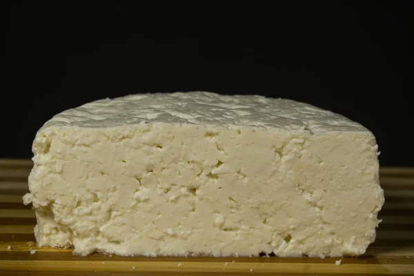 Fromage Pâte Molle Italien Base Lait Vache Sur Fond Noir — Photo