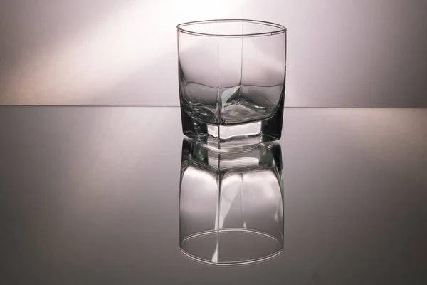 Glass Whiskey Mirroring Table Gorizontal Image Copy Space Gray Background — Stock Photo, Image