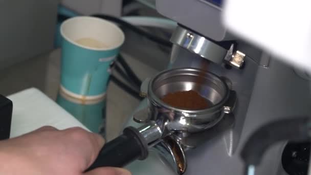 Adding Shot Fresh Coffee Espresso Machine White Coffee Cup Steamed — 비디오