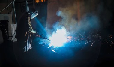 Kaynakçı metal kıvılcım sinek brews