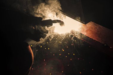 Kaynakçı metal kıvılcım sinek brews