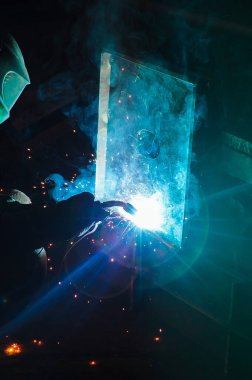 Kaynakçı metal kıvılcım sinek brews