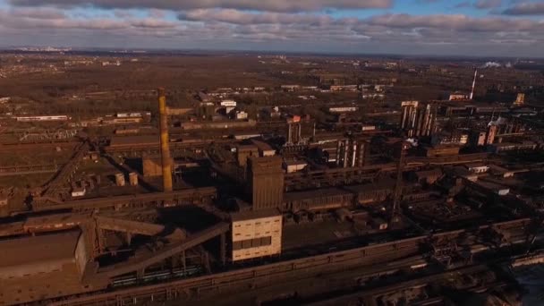 Planta Metalúrgica Humo Tuberías Mala Ecología — Vídeo de stock