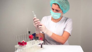 Laboratuvar testleri Coronavirus 'un kan testi tüpleri tıp doktoru hastanesi kan bakterisi..