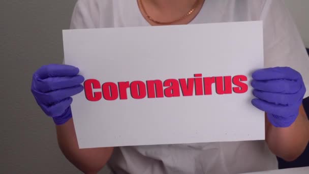 Coronavirus Belettering Papier Blad Arts Diagnose Infectie — Stockvideo