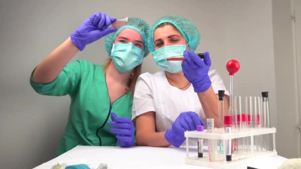 Лабораторні Тести Коронавірус Приймає Аналізи Крові Лікар Лікар Лікарня Вірус — стокове відео