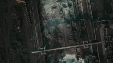 Metalürjik bitki piposu kötü ekoloji metalürjisi tüttürür.