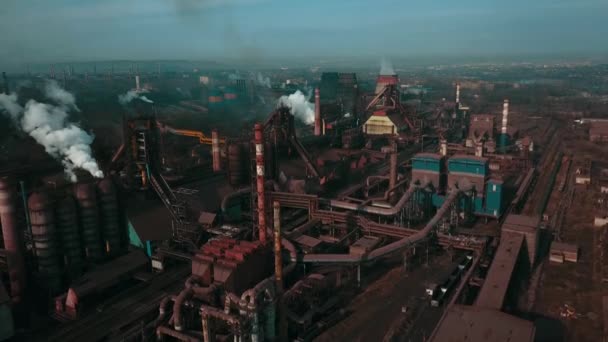 冶金工場パイプ煙悪い生態冶金 — ストック動画