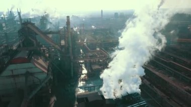 Metalürjik bitki piposu kötü ekoloji metalürjisi tüttürür.