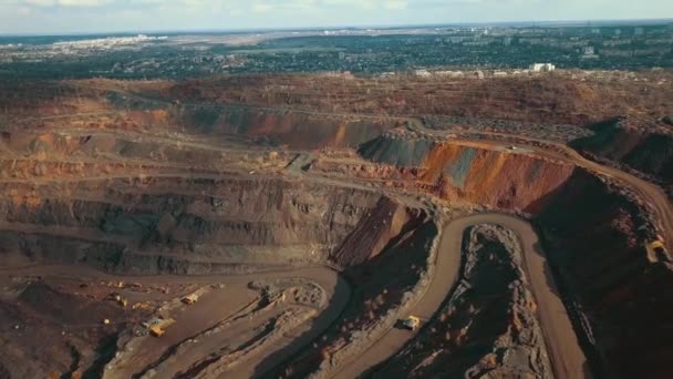 Otevřená Jáma Těžby Železné Rudy — Stock video