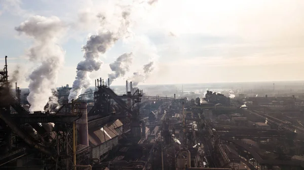 Stahlökologie Metallurgisches Eisenwerk Raucht Von Der Verschmutzung Von Industrierohren Blick — Stockfoto