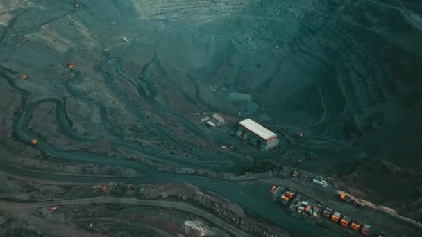 Vista Aérea Minería Mineral Hierro Panorama Una Mina Cielo Abierto — Vídeo de stock