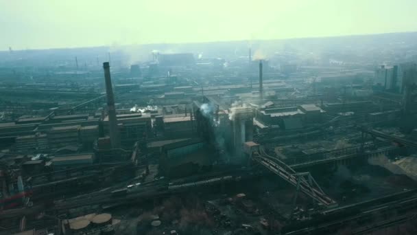 Staal Molen Metallurgische Fabriek Slechte Ecologie Rook Uit Buizen Antenne — Stockvideo