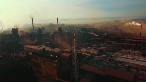 Aciérie Usine Métallurgique Mauvaise Écologie Fumée Des Tuyaux Aérien Vidéo — Video