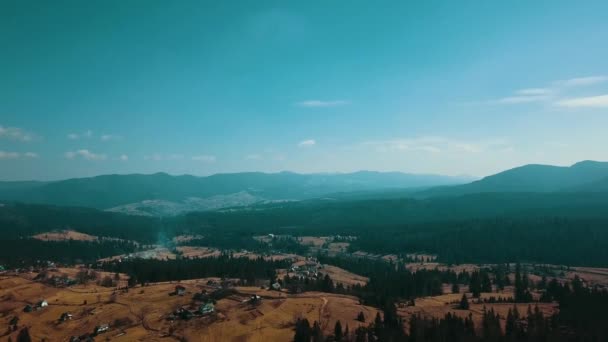 Población Alpina Gente Del Pueblo Karpaty Vive Cima Montaña Fotografía — Vídeo de stock