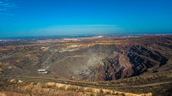 Gezicht Vanuit Lucht Ijzerertsmijnen Panorama Van Een Dagbouwmijn — Stockfoto