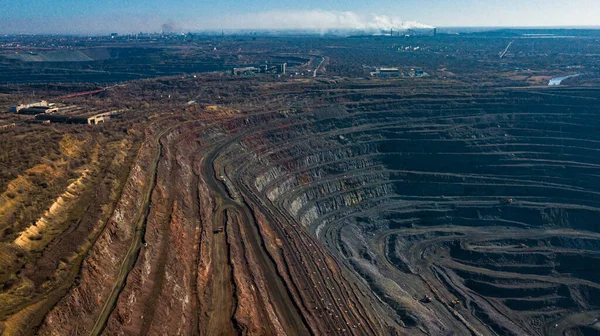 Vista Aérea Minería Mineral Hierro Panorama Una Mina Cielo Abierto — Foto de Stock