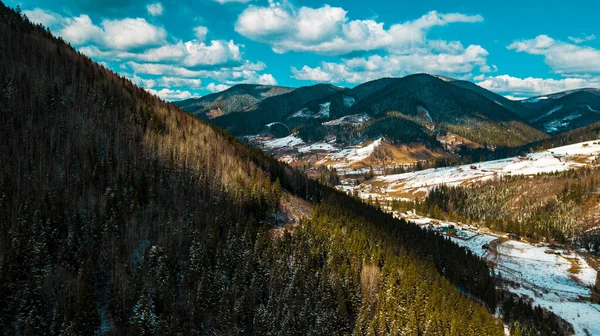 Karpatlar Dağ Manzarası Kış Havası Manzarası Çok Güzel — Stok fotoğraf