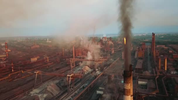 Przemysłowy Zakład Produkcyjny Stal Metalurgiczna Antena Wideo Dym Rur — Wideo stockowe
