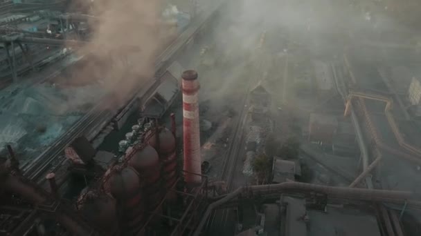 Przemysłowy Zakład Produkcyjny Stal Metalurgiczna Antena Wideo Dym Rur — Wideo stockowe