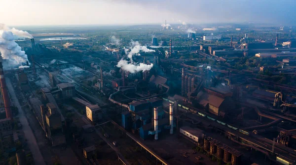 Industrie Hüttenwerk Morgendämmerung Rauch Smog Emissionen Schlechte Ökologie Luftaufnahmen — Stockfoto