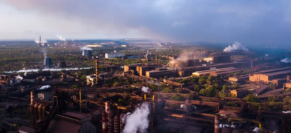 Industrie Hüttenwerk Morgendämmerung Rauch Smog Emissionen Schlechte Ökologie Luftaufnahmen — Stockfoto