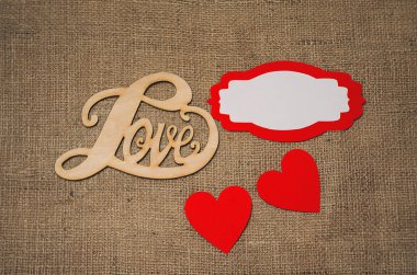 Kalpler, çiçekler, ahşap bir ışık şerit 