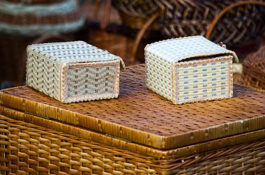 Kutular dallar Fuar fikirleri satılır