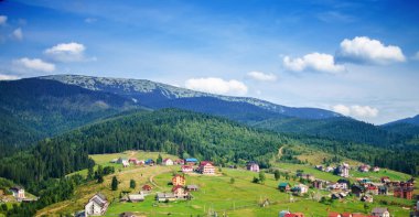 Karpat Dağları'nda konforlu evler 