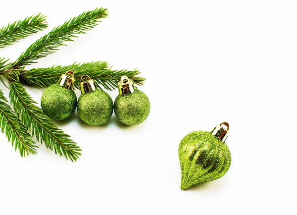 Juguetes de Navidad y rama de árbol de Navidad —  Fotos de Stock