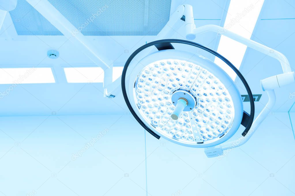 surgical lamps in operation room 